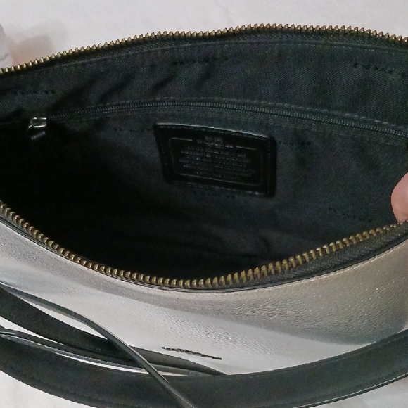 Coach - Picture 5 of 5